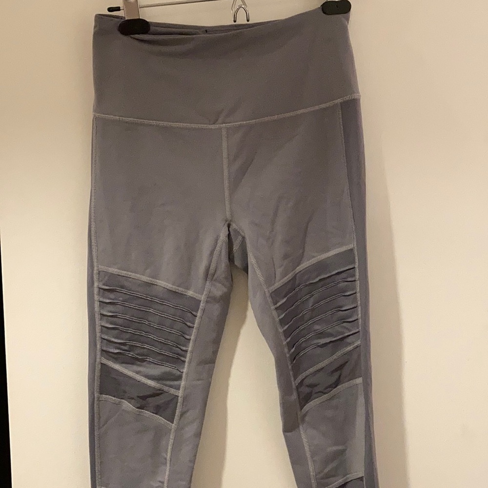 Grey leggings